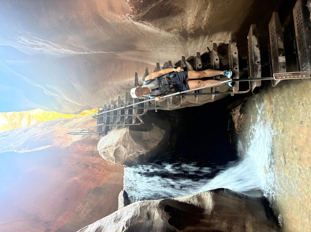 Kanarra Falls-Kanarraville必去景点
