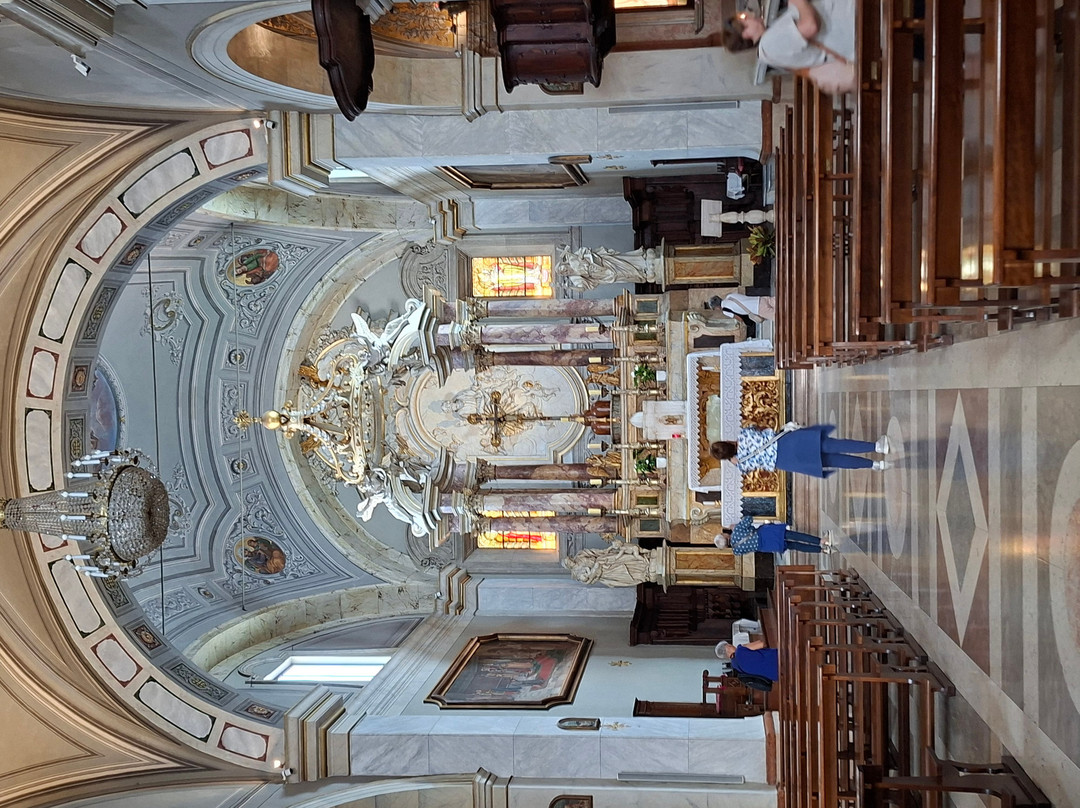 Cattedrale dei Santi Pietro e Paolo (Duomo di Pitigliano)-皮蒂利亚诺必去景点