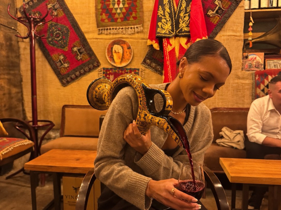Vinodocia Wine & Art House-乌奇萨必去景点