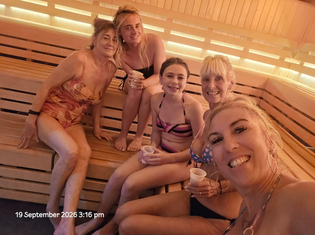 巴尔莫罗恩酒店主图