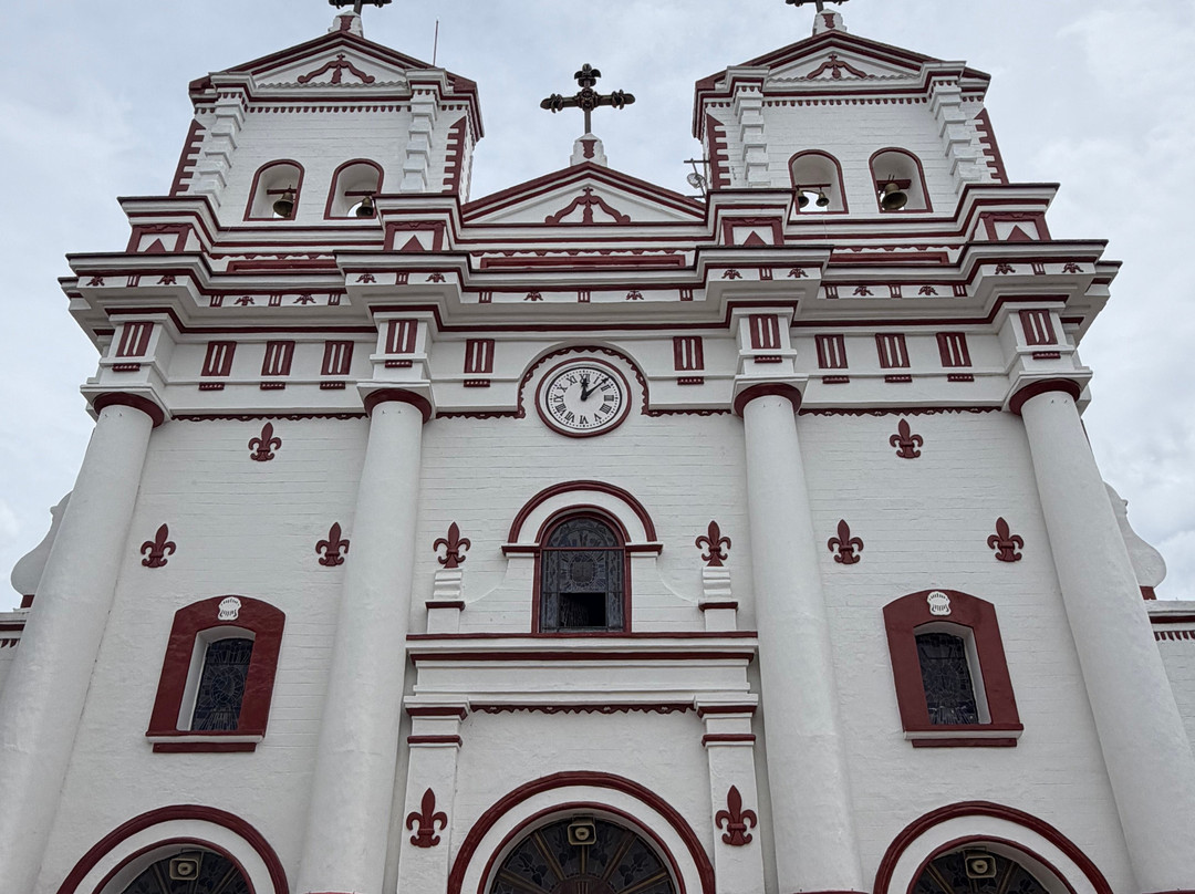 Iglesia de Nuestra Señora del Carmen-Guatape必去景点