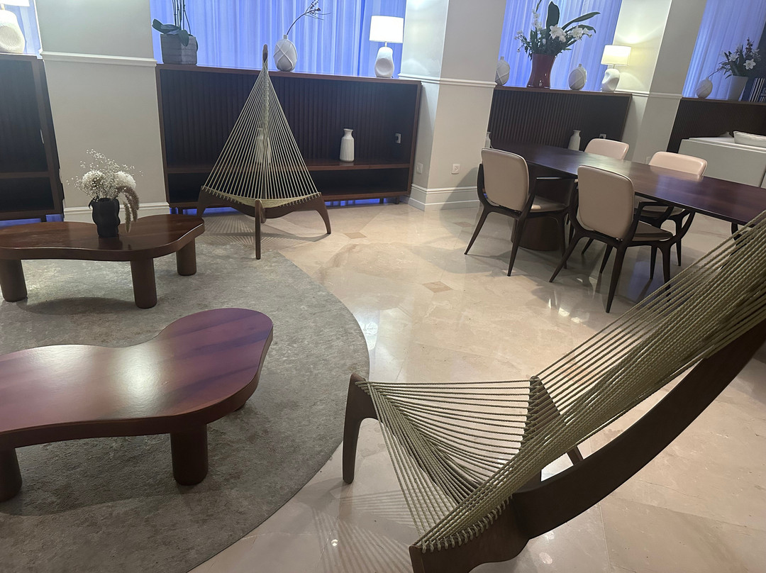 加雷基内瑞特酒店主图