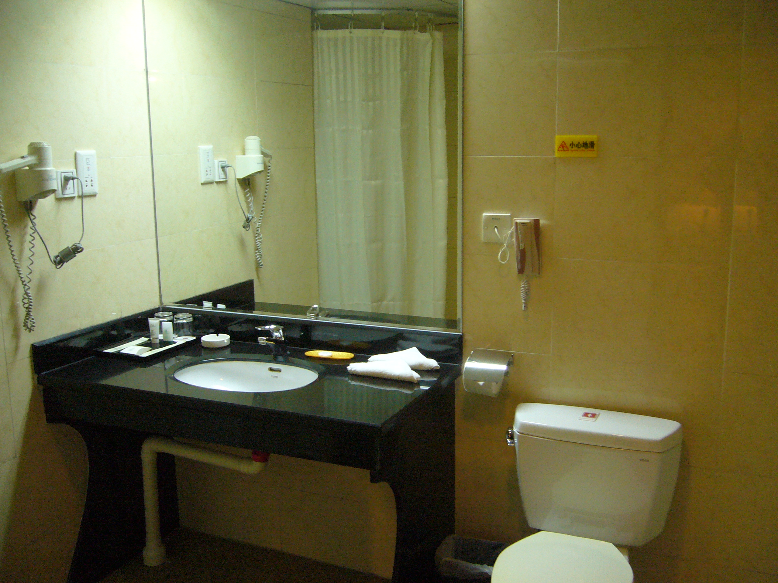 维也纳国际酒店(云浮云城店)-客卧