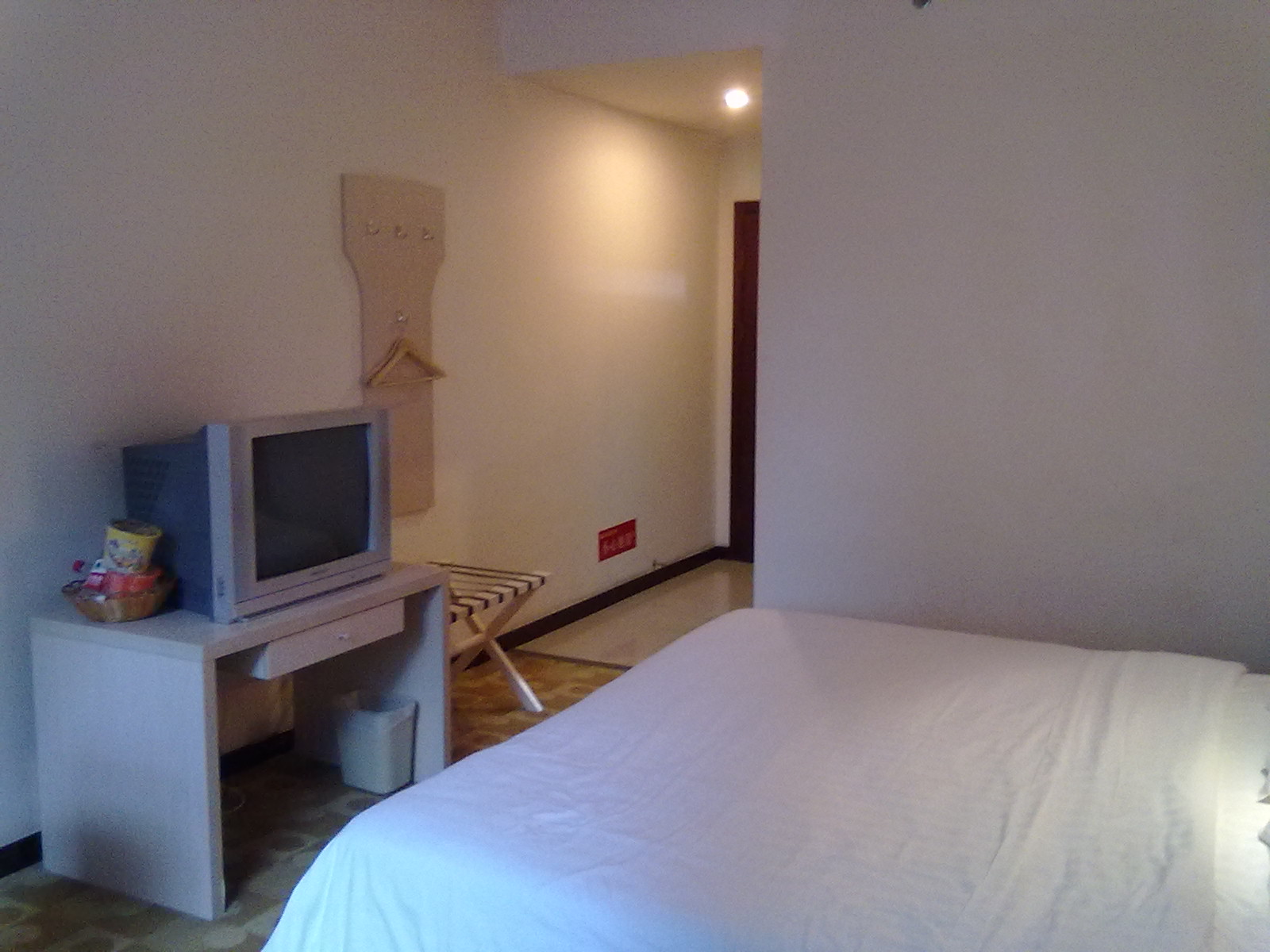 虹桥商务大酒店-客卧