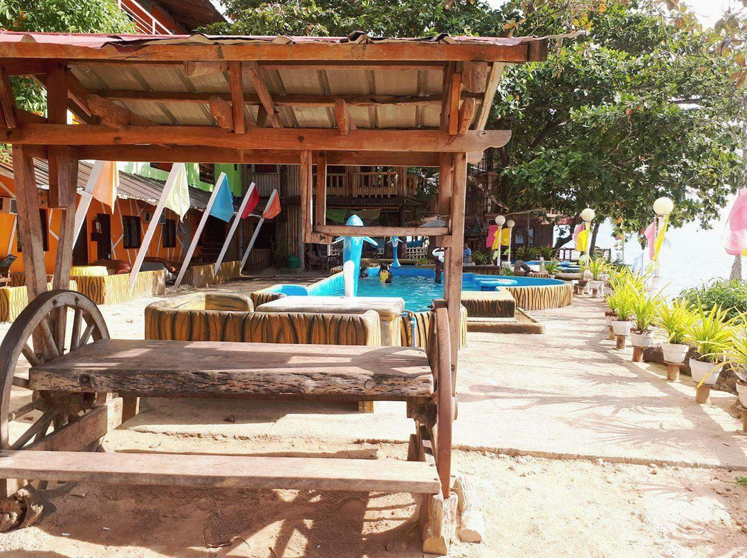 Midway White Beach Resort