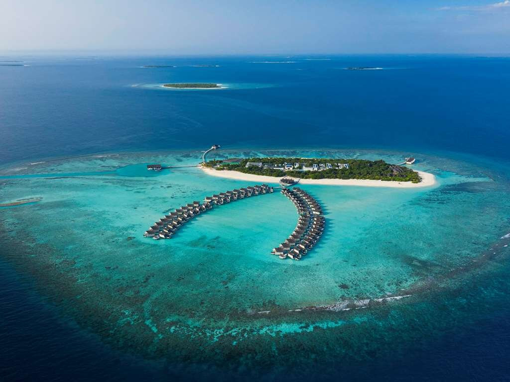 Kuredhivaru Resort & Spa Maldives主图