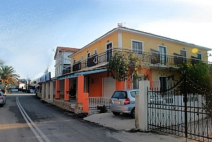 阿雷克斯酒店住宿-Sunrise