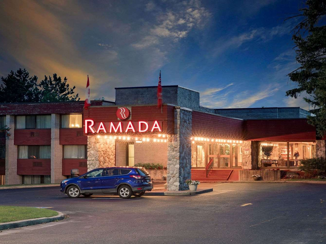 Ramada by Wyndham Pinewood Park Resort North Bay
