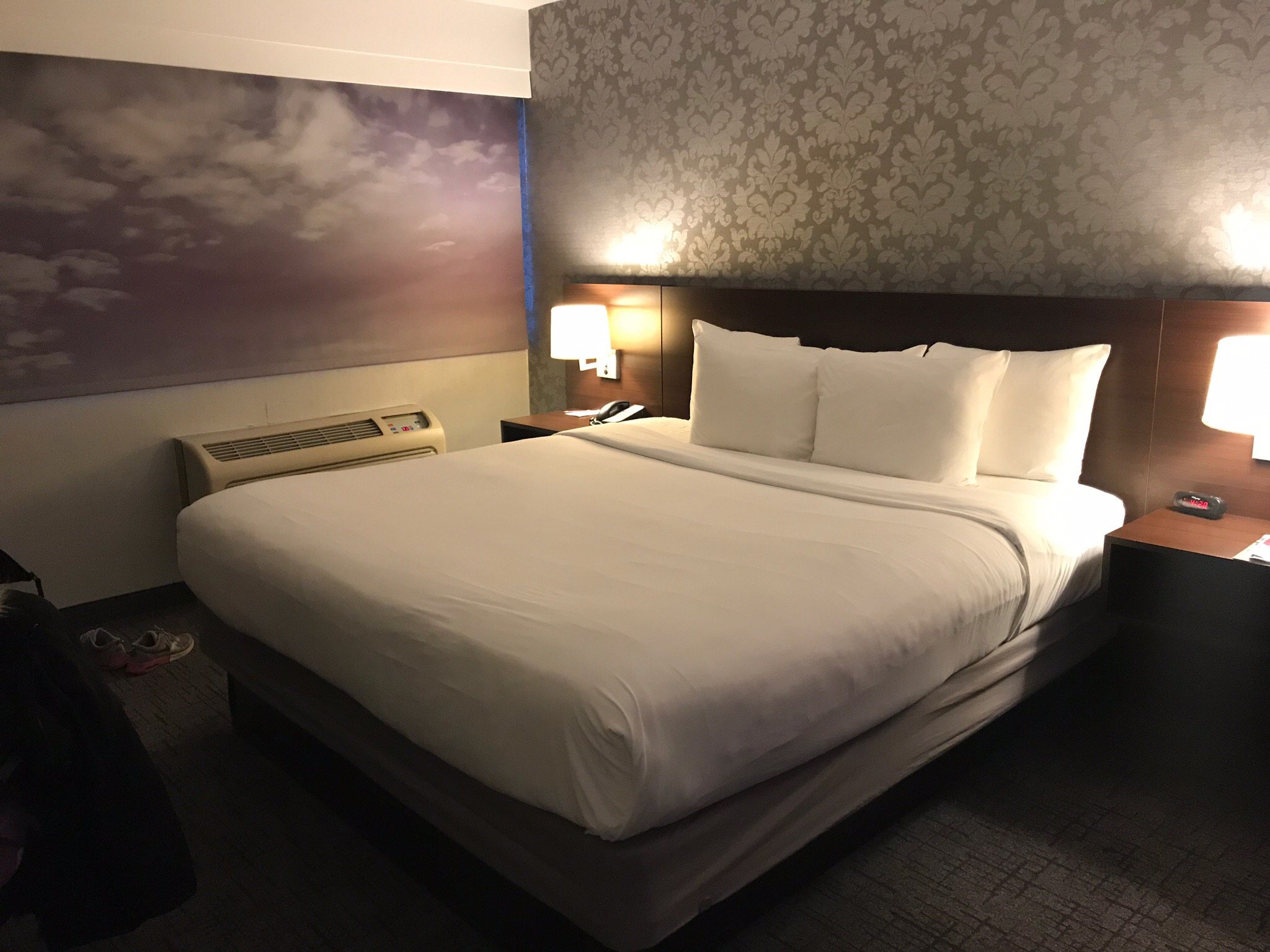 Royal Regency Hotel-官方