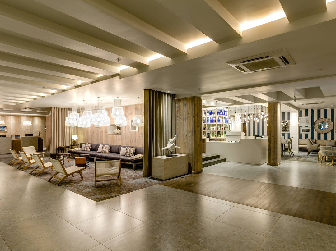 普罗提乌兰加酒店主图