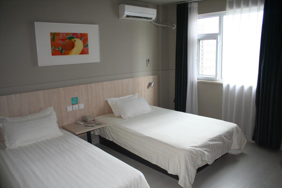 百时快捷酒店(上海人民广场淮海东路店)主图