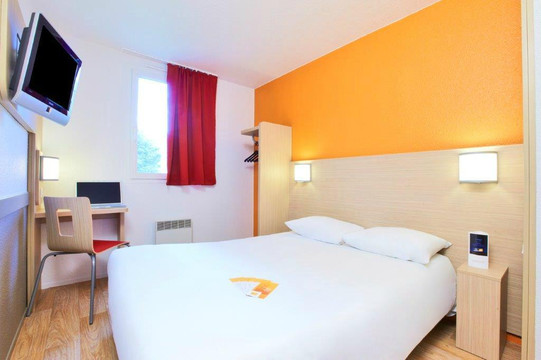 Premiere Classe Melun Senart - Vert Saint Denis