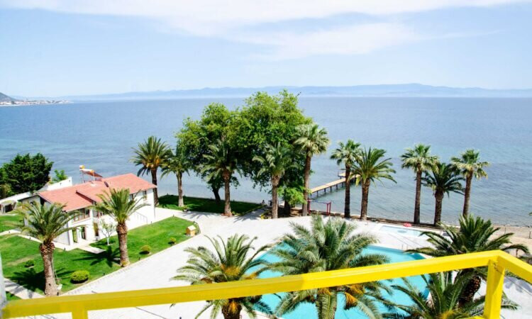 Serenita Beach Hotel