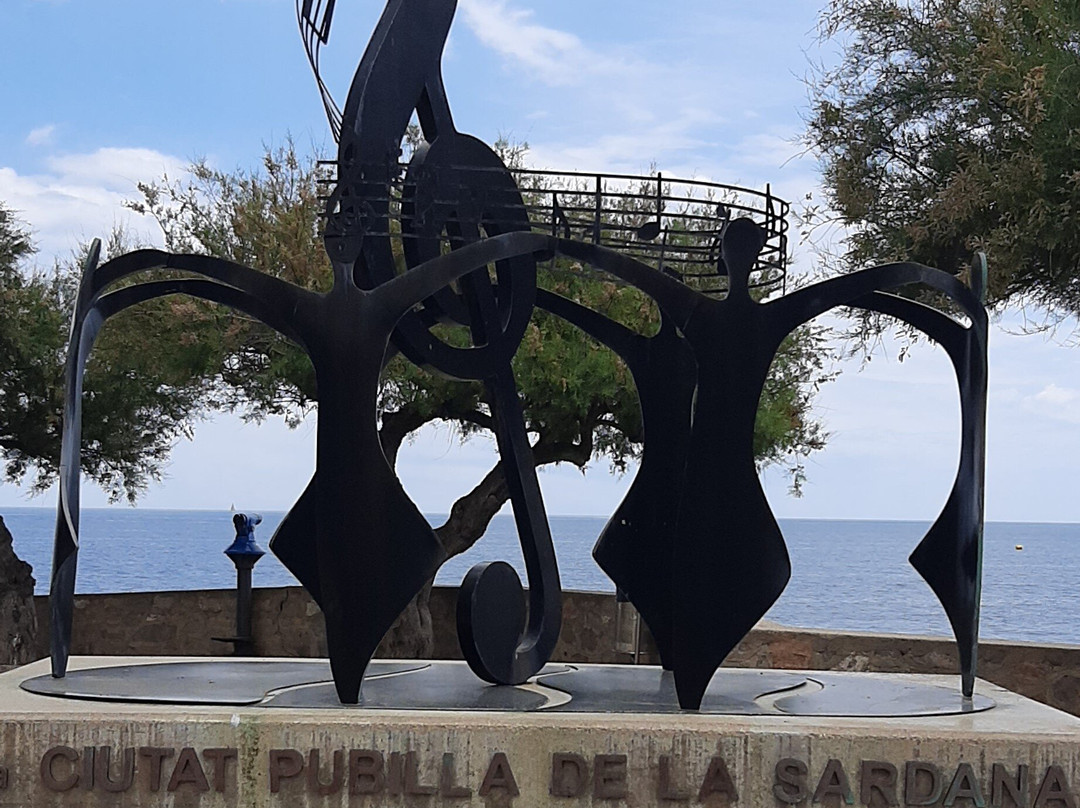 Monument a la 50a Ciutat Pubilla de la Sardana