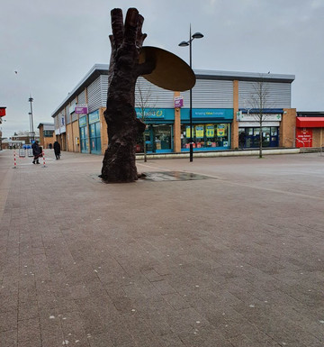 Dead Tree Sculpture-Kirkby必去景点