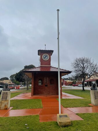 Rushworth War Memorial Clock Tower-拉什沃思必去景点