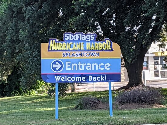 Six Flags Hurricane Harbor Splashtown-斯普林必去景点