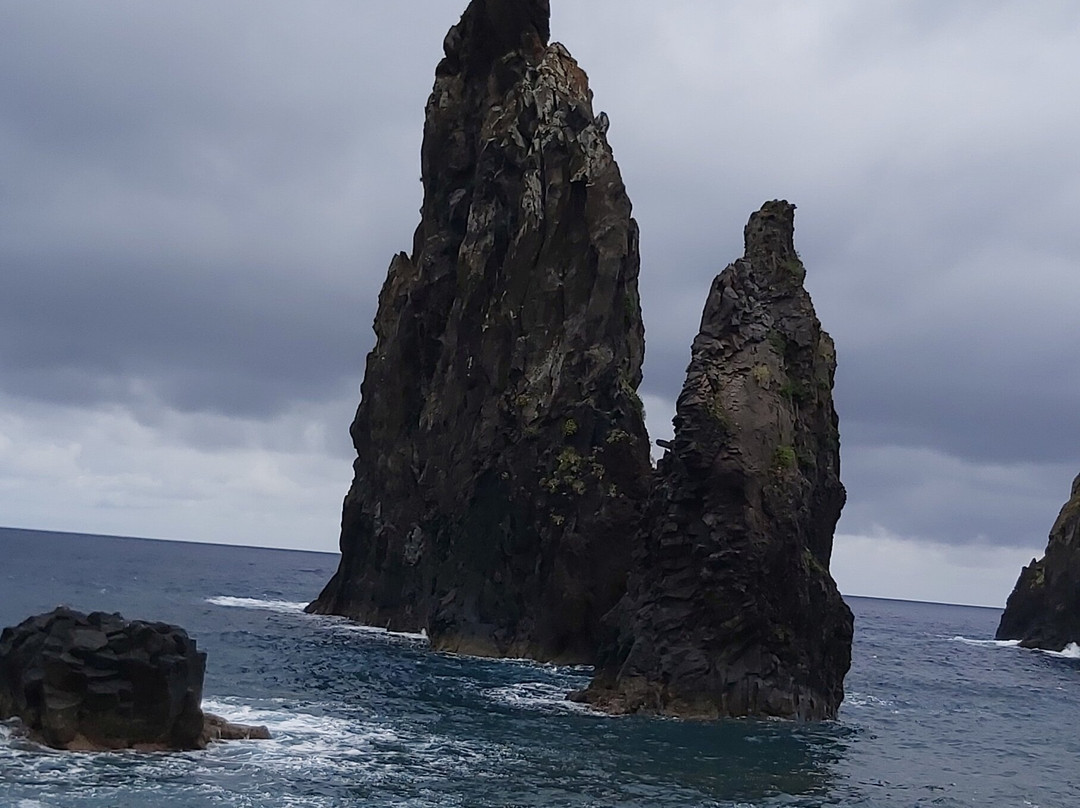 Praia Da Ribeira Da Janela-莫尼什港必去景点