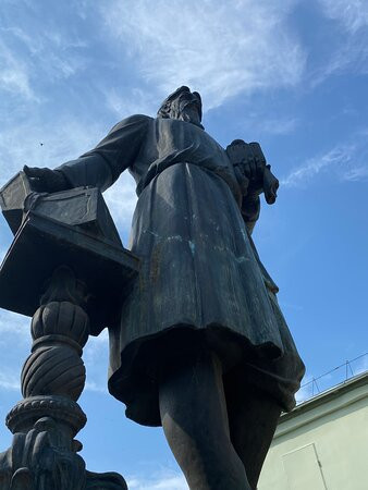 Monument to Merchantry of Russia景点图片