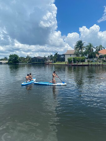 SaltyDawg Rentals-那不勒斯必去景点