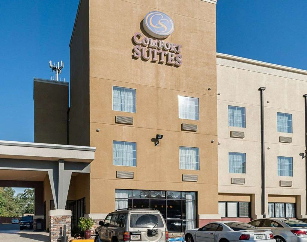 Comfort Suites