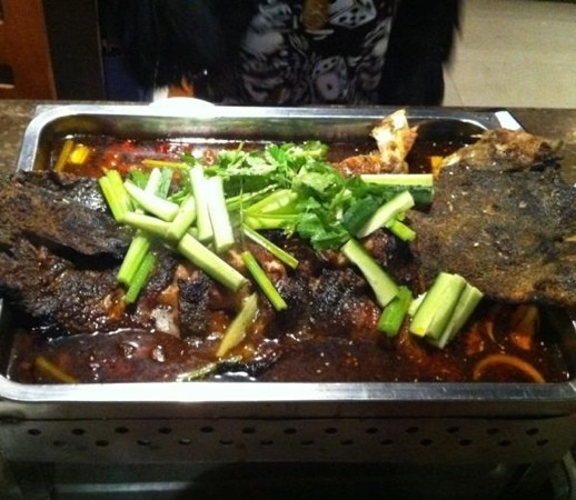 阿拉对面碳烤鱼(福山路店)