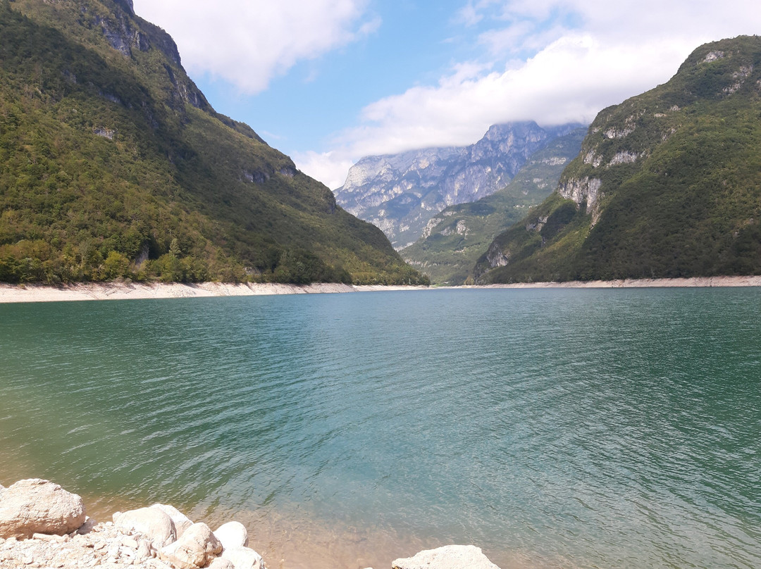 Lago Del Mis景点图片