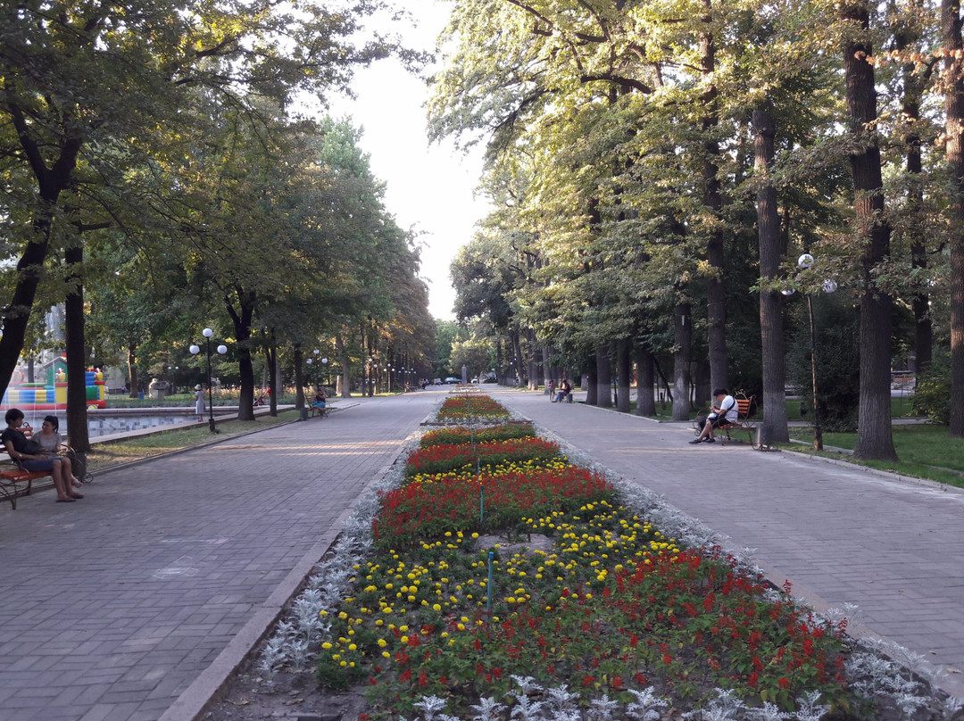 Panfilov Park景点图片