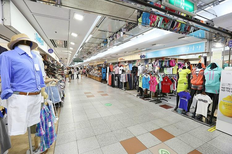Bupyeong Station Underground Shopping Mall景点图片