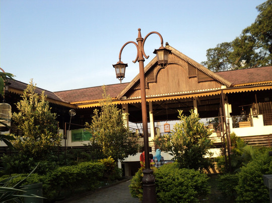 Taman Pasar Burung Depok