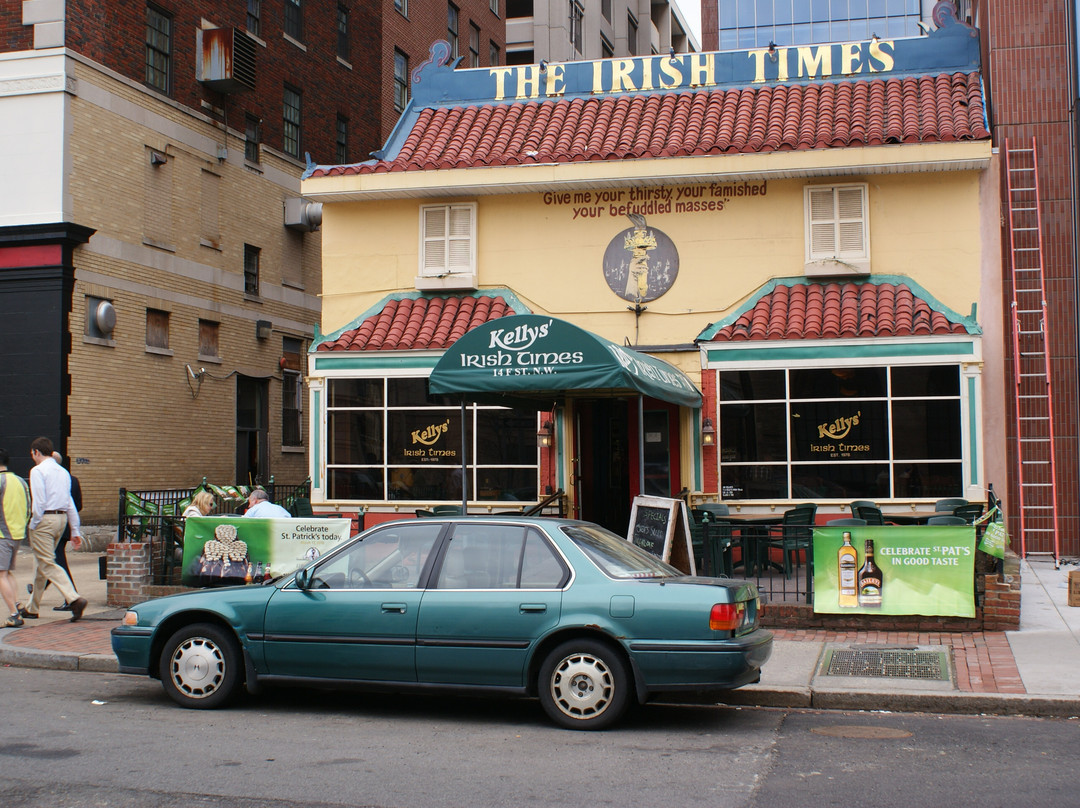 Kelly's Irish Times Pub