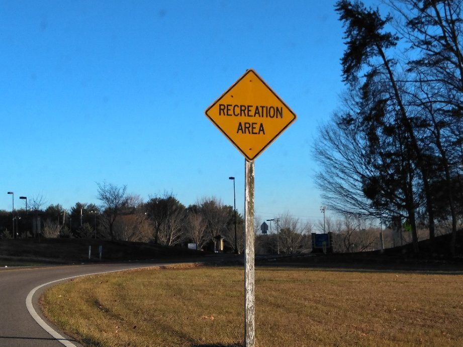 Harry L. Coomes Recreation Center-Abingdon必去景点