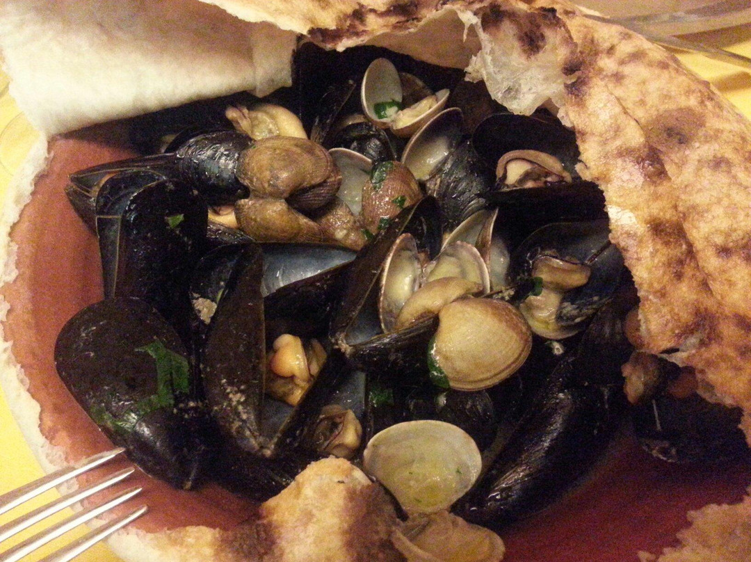 Fossacesia餐馆和美食-Il Caminetto
