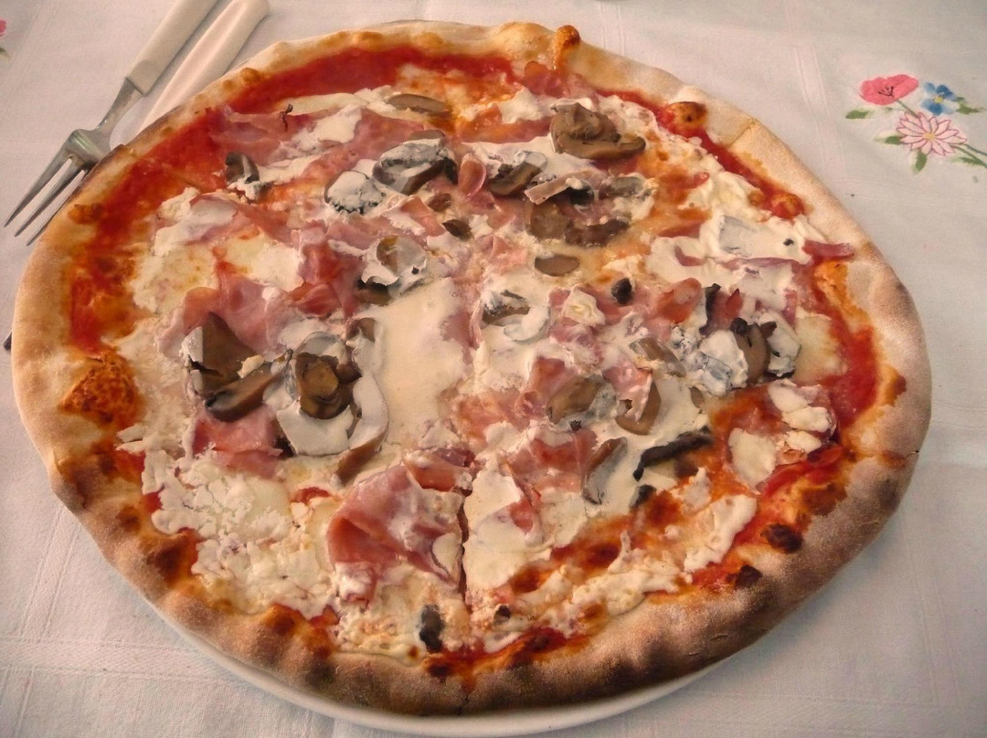 Lurago Marinone餐馆和美食-pizzeria d'asporto IL GIRASOLE