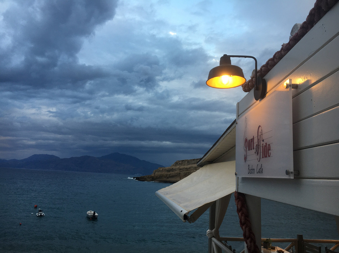 Port Side Bistro Cafe