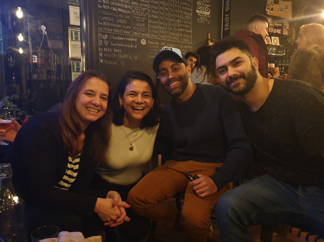 Bee Beer Debod. Craft Beer, Snacks & Pizza