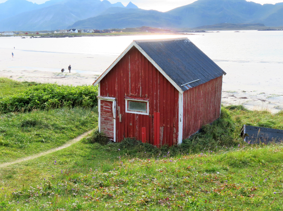 Rambergstranda Red Shed景点图片