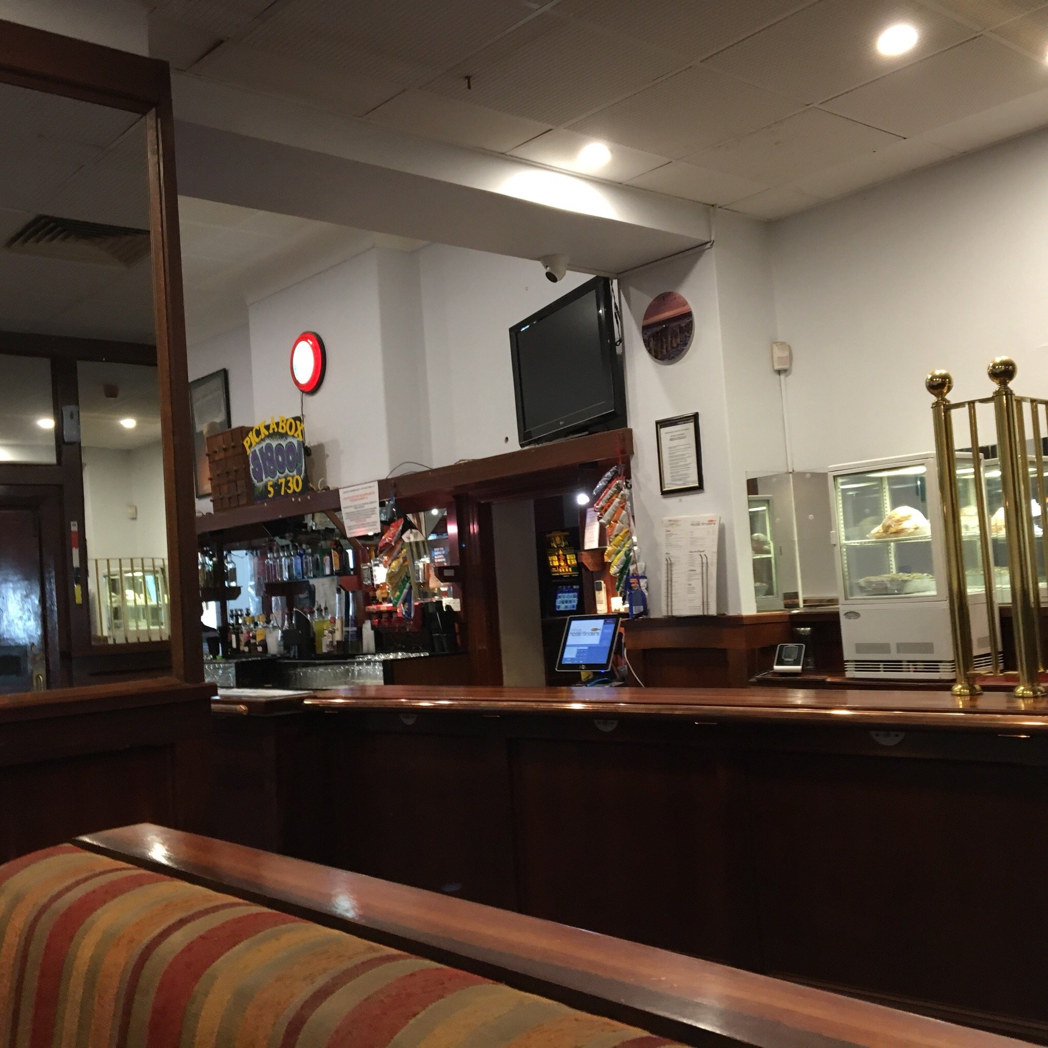 Flinders Hotel-官方