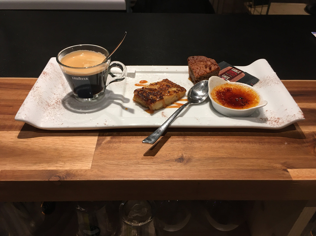 Le Bouche a Oreille主图