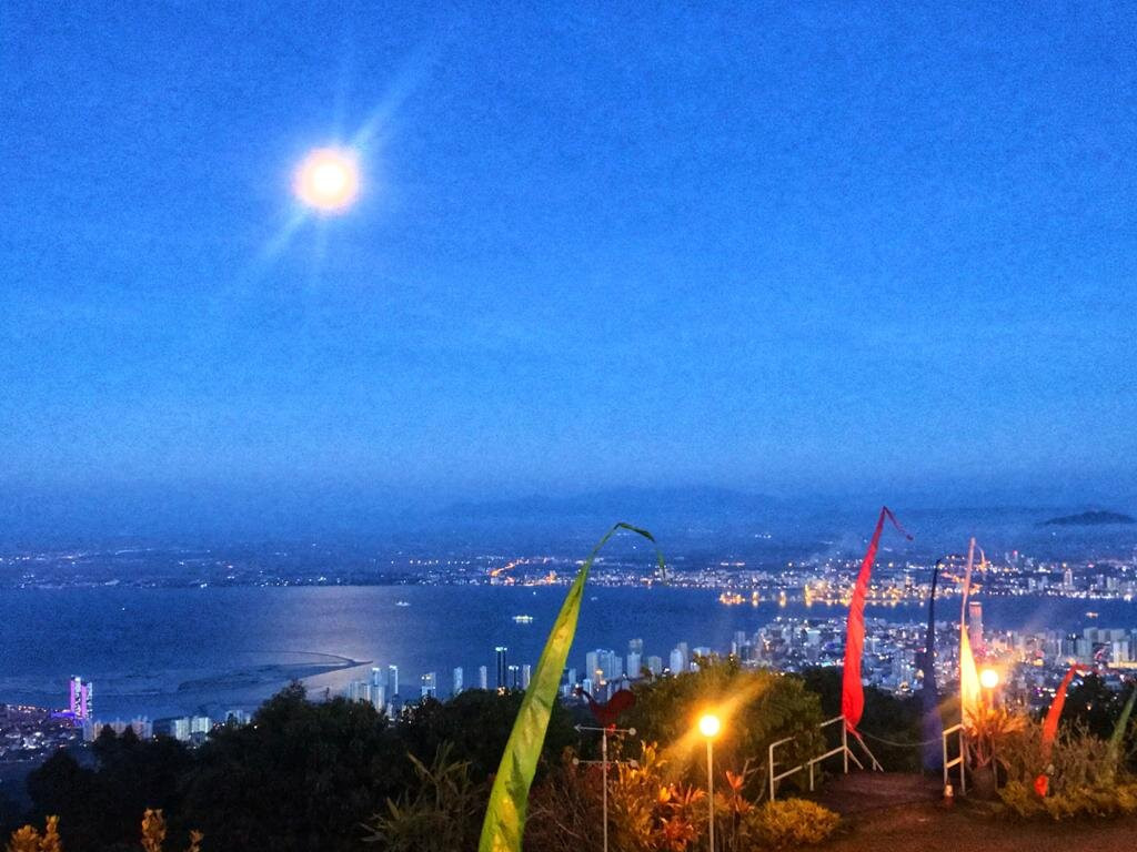 升旗山美景酒店主图