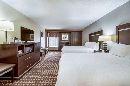 Hampton Inn Columbus-West主图