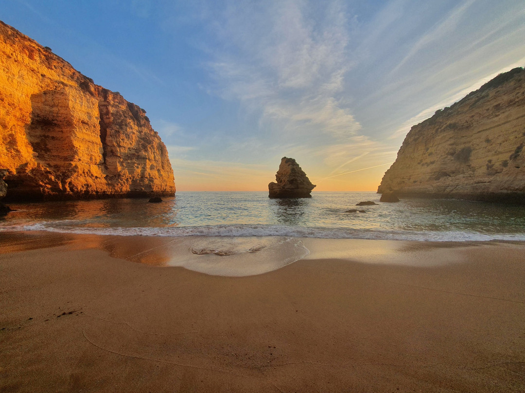 Vale de Covo Beach-卡沃埃罗必去景点