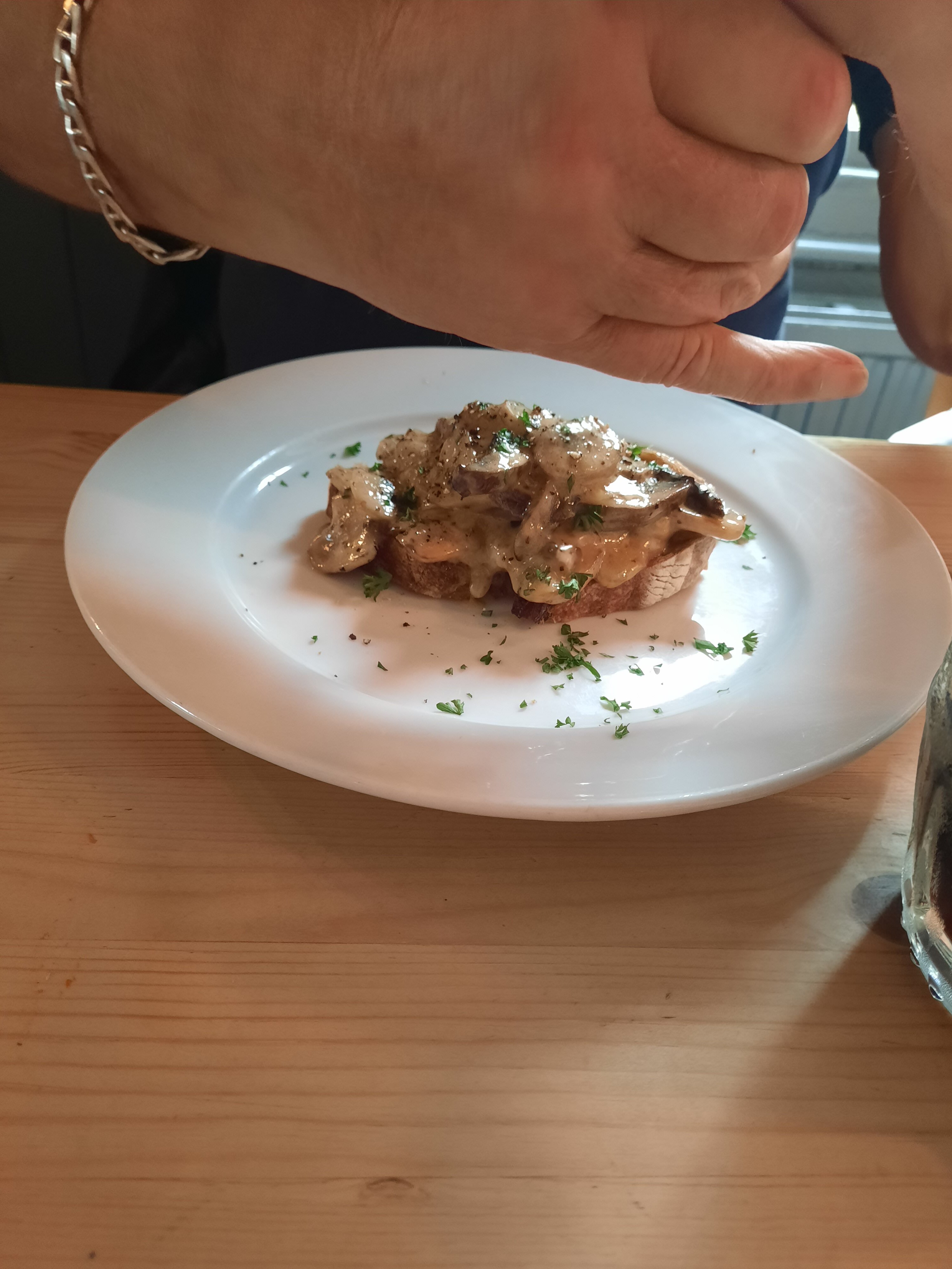 Selsey Arms-官方