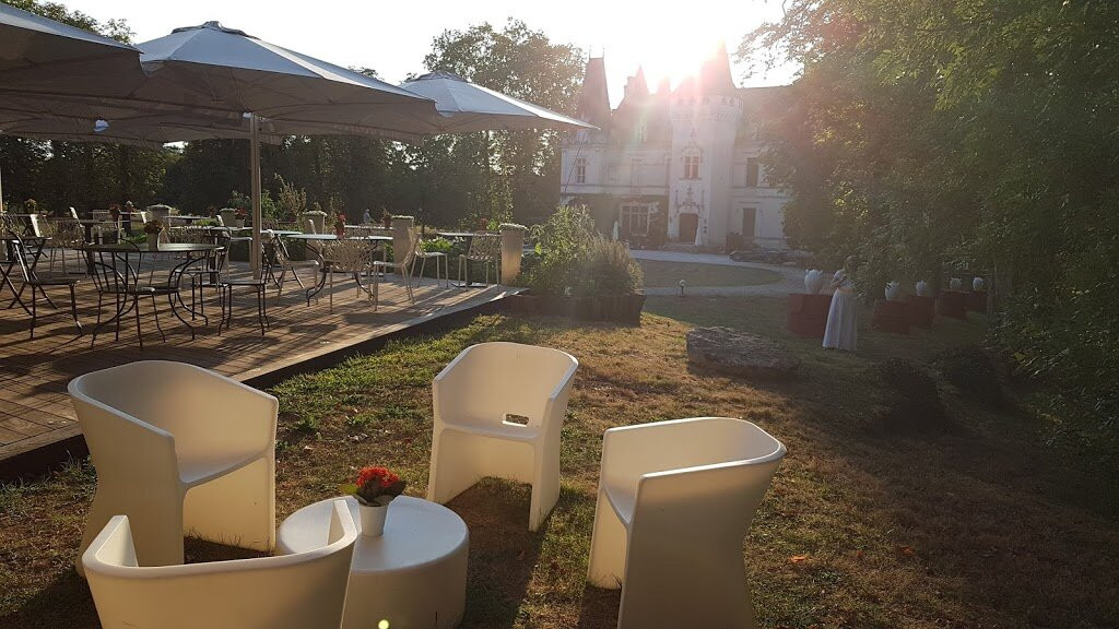 Chateau De Nieuil主图