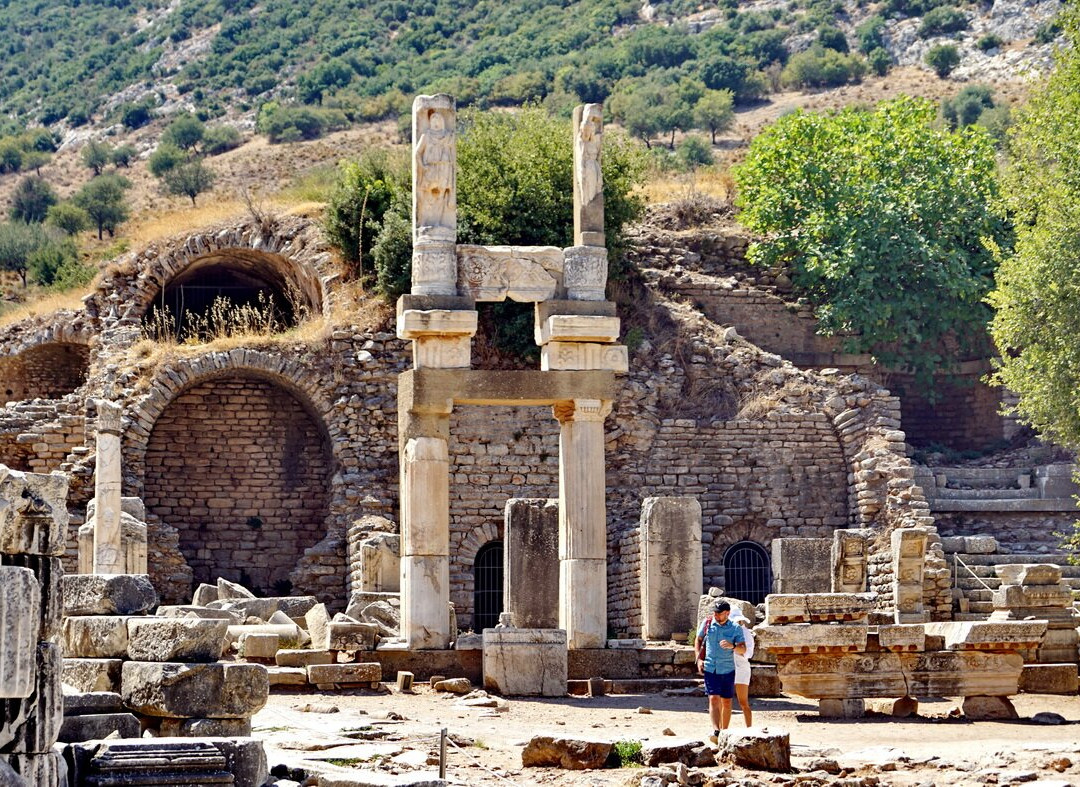 Temple of Domitian景点图片