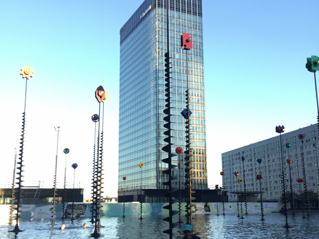 Le Bassin Takis景点图片