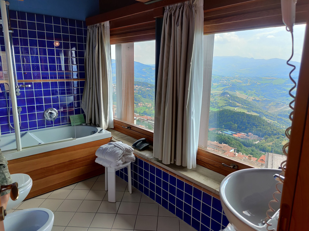 切萨雷酒店主图