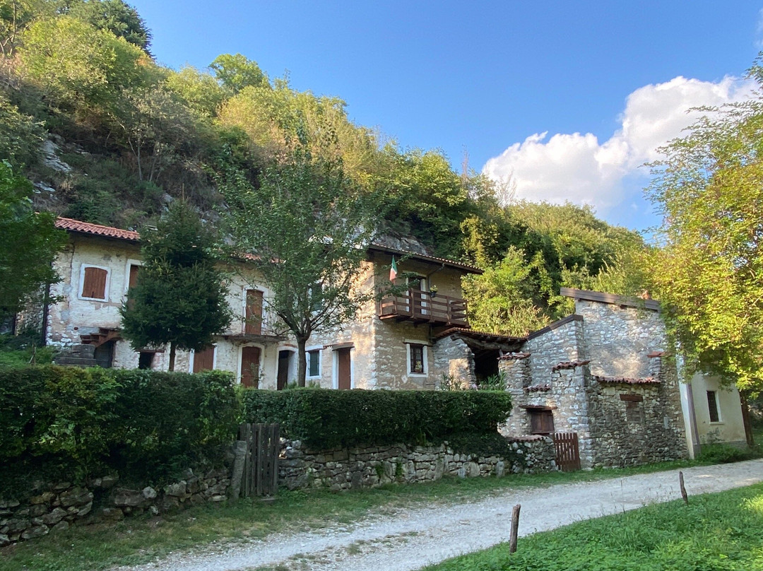 strada per la Carona-Laveno-Mombello必去景点