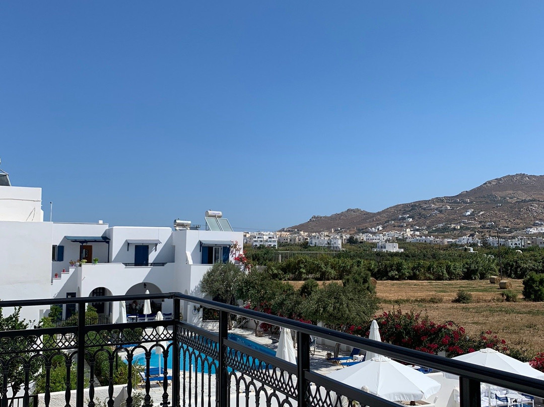 Ikaros Studios & Apartments主图