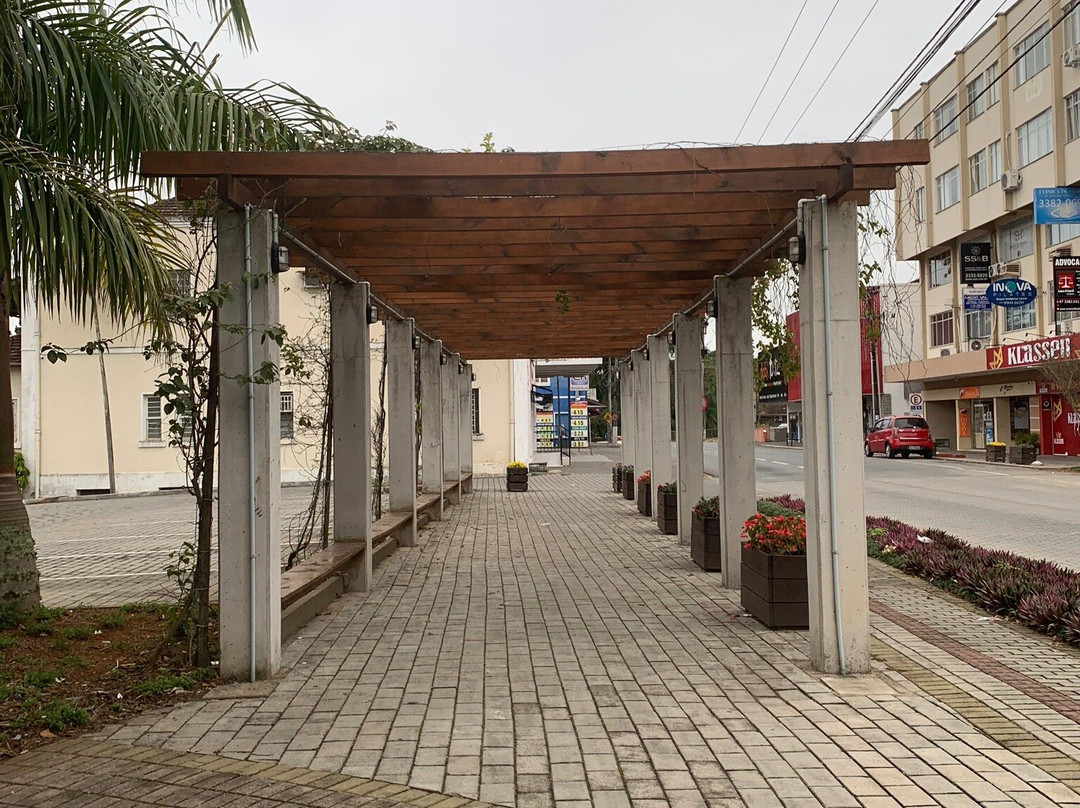 Praca Frederico Donner-Timbo必去景点